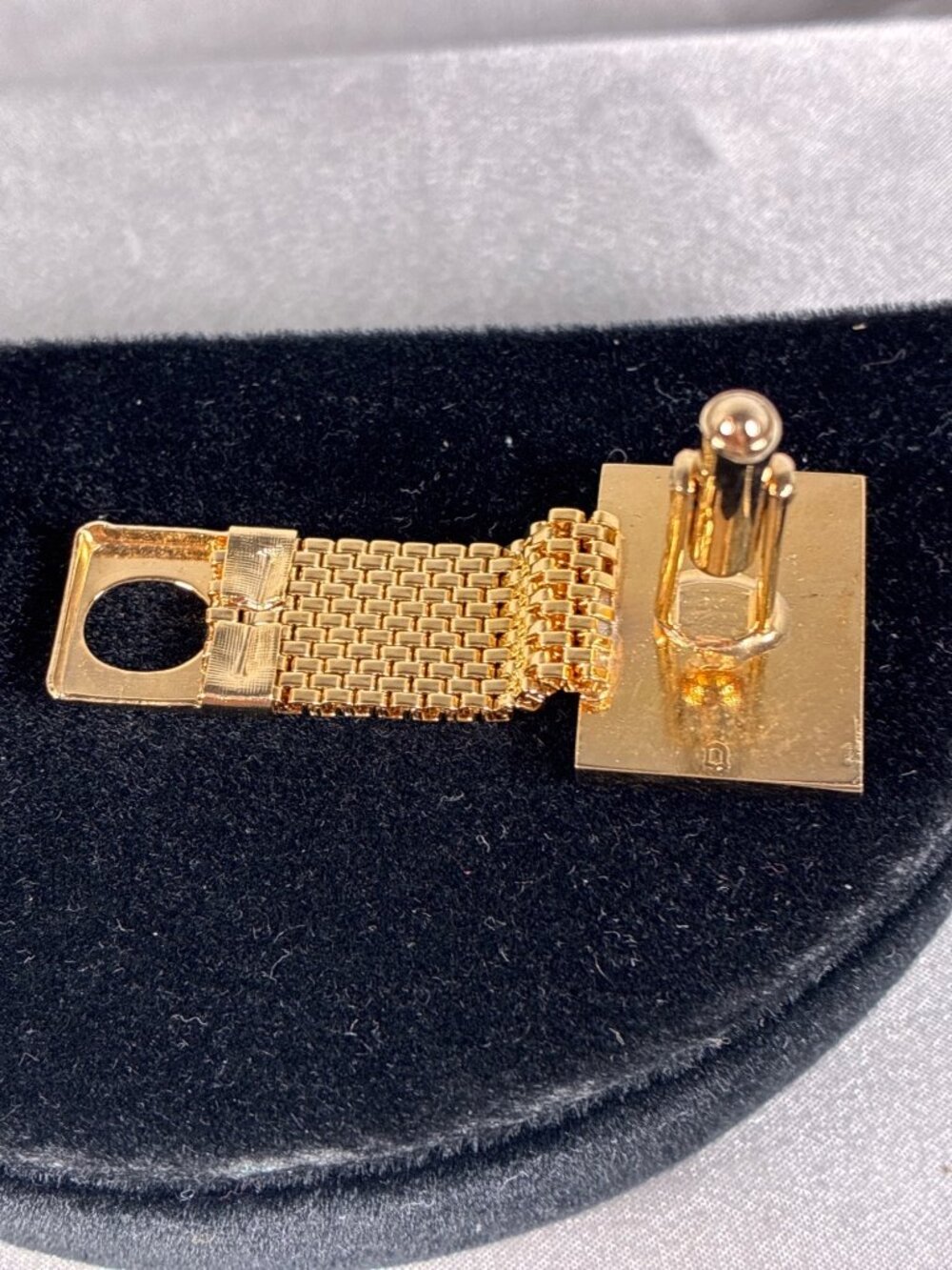 Vintage Black Gold Tone Mesh Wraparound Cufflinks Mid Century - Picture 4 of 9